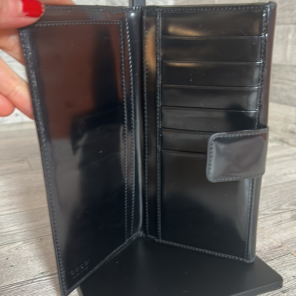 Gucci G patent leather wallet EUC - Picture 3 of 13